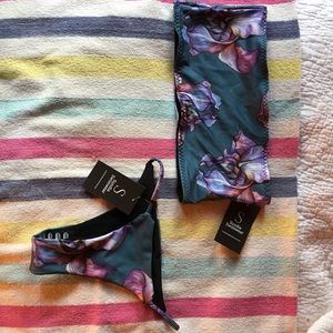 Bandeau and skimpy bottom set